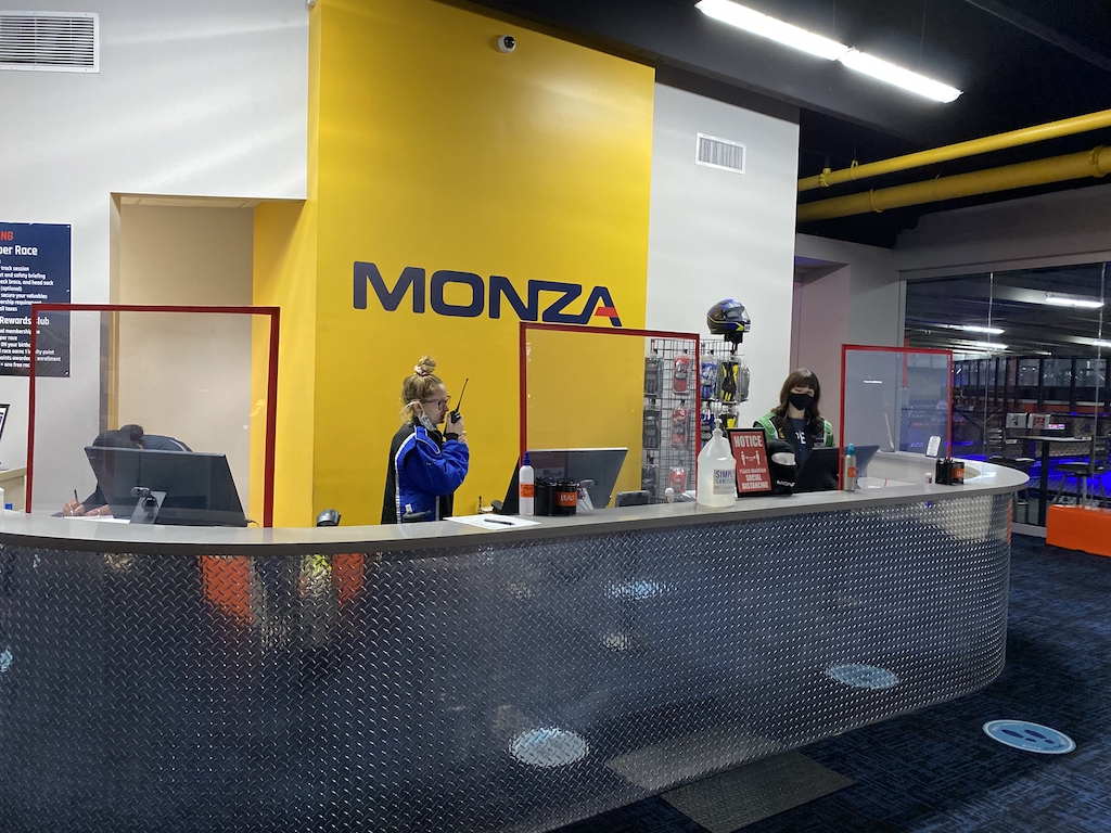 MONZA World Class Kartingの受付